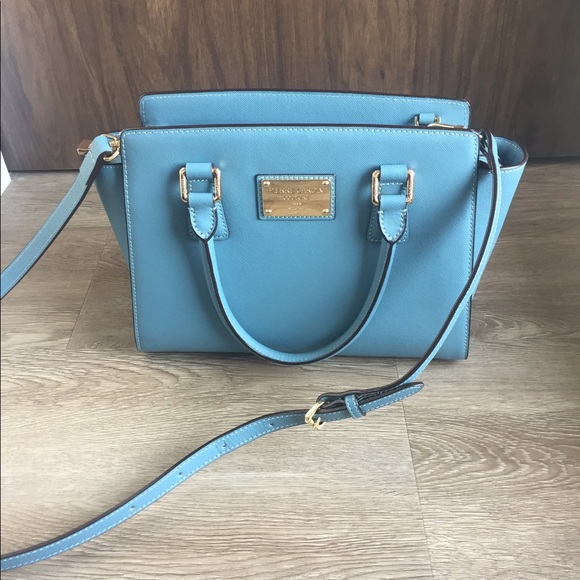 Pierre Cardin Leather Purse - Picture 2 of 12